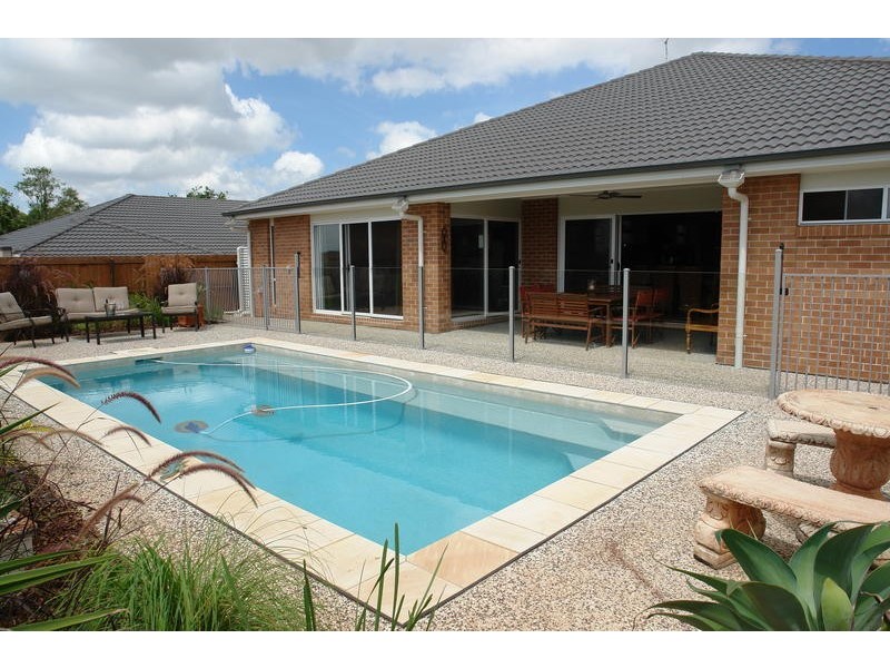 4 Kauri Pine Close, Moggill QLD 4070